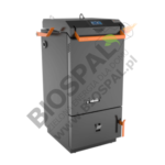 Blaze Green od blaze harmony to nowoczesny kocioł zgazowujący drewno o mocy od 18 kW do 26 kW, z regulowaną mocą, sprawnością na poziomie 91% i spełniający wymagania norm ekoklasy 5 i Ekoprojektu. Zastosowanie innowacyjnej odrzutowej dyszy wiązki, automatycznej kontroli spalania, i sondy lambda gwarantuje minimalne emisje spalin, porównywalne z kotłami gazowymi. Wyposażony w komorę załadowczą o pojemności 80–120 l, idealny dla spalania biomasę. Długość polan, masa kotła, ciśnienie robocze i objętość wody dostosowane do modelu BG 17 lub BG 24. Kocioł automatycznie wykrywa resztki drewna, a także posiada ochronę przed korozją w niskich temperaturach.